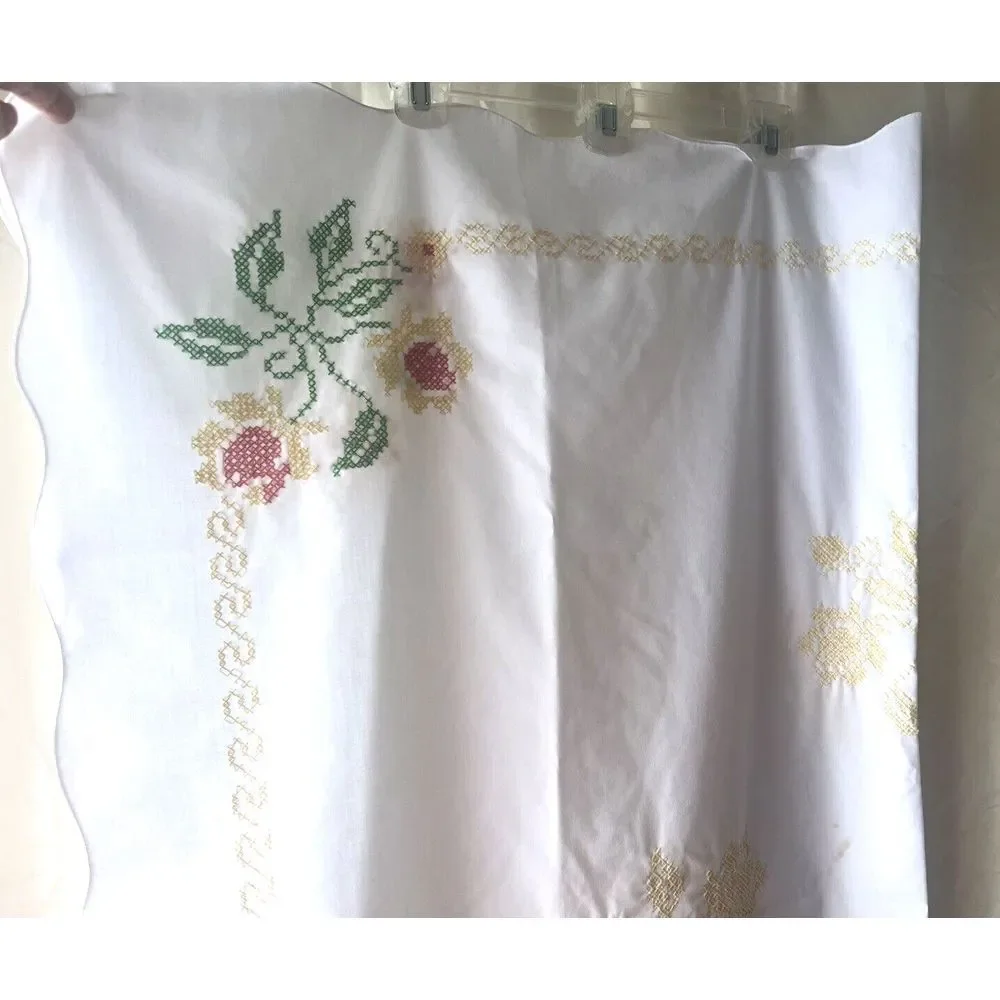 Vintage Hand Cross Stitch Floral Table Runner Tablecloth Scalloped Edge 48x24‎